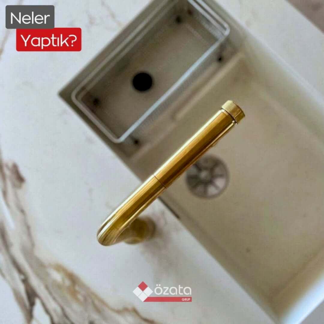 Beyaz Damarlı Porselen Mutfak Tezgahları | Şık ve Dayanıklı Tasarım