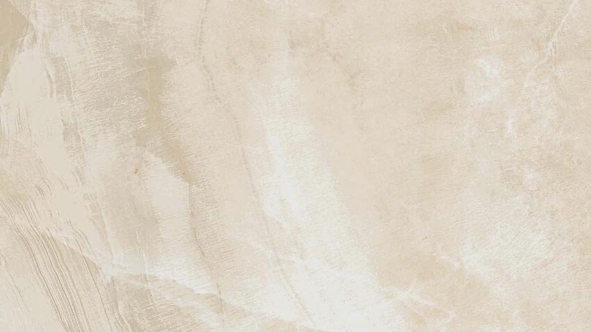 Yumuşak bej tonları ve zarif damarlarla zenginleştirilmiş bu oniks, şeffaf yapısıyla ışığı yansıtarak sıcak ve rahat bir atmosfer sunar. 