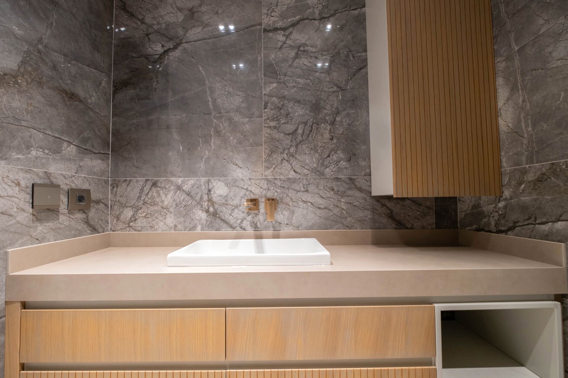 Porselen Banyo Tasarımlarıyla Estetik ve Fonksiyonelliği Bir Araya Getirin